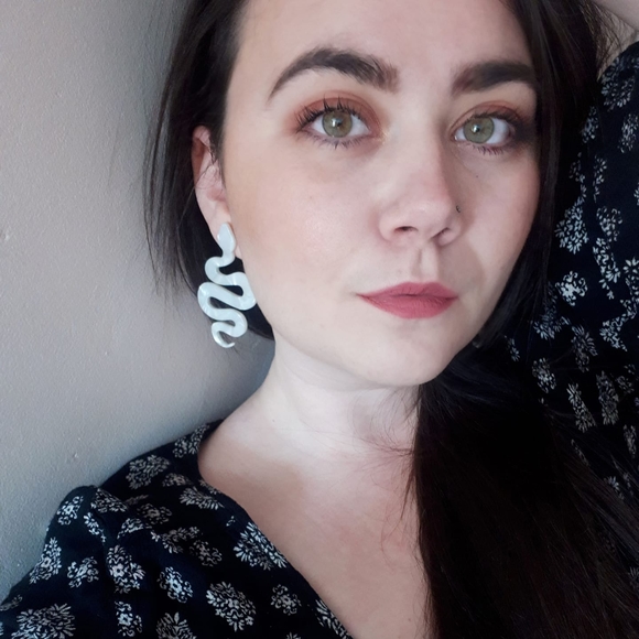 Meet your Posher, Raven - Picture 1 of 1